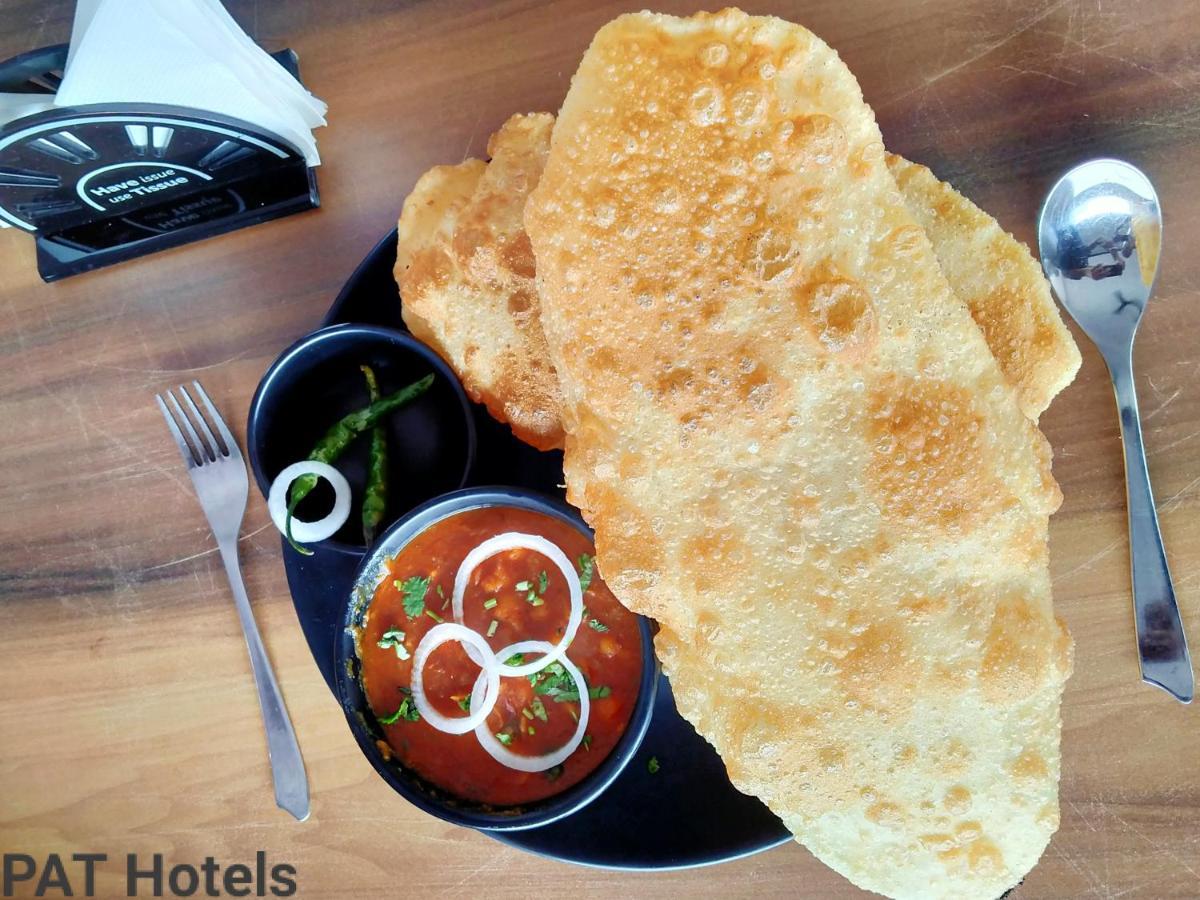 Pat Hotels Indore Extérieur photo