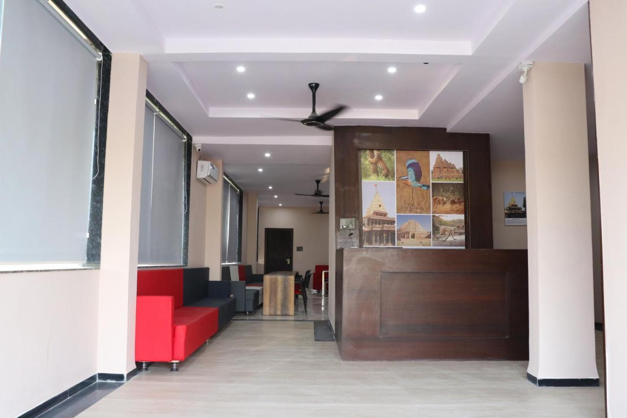 Pat Hotels Indore Extérieur photo