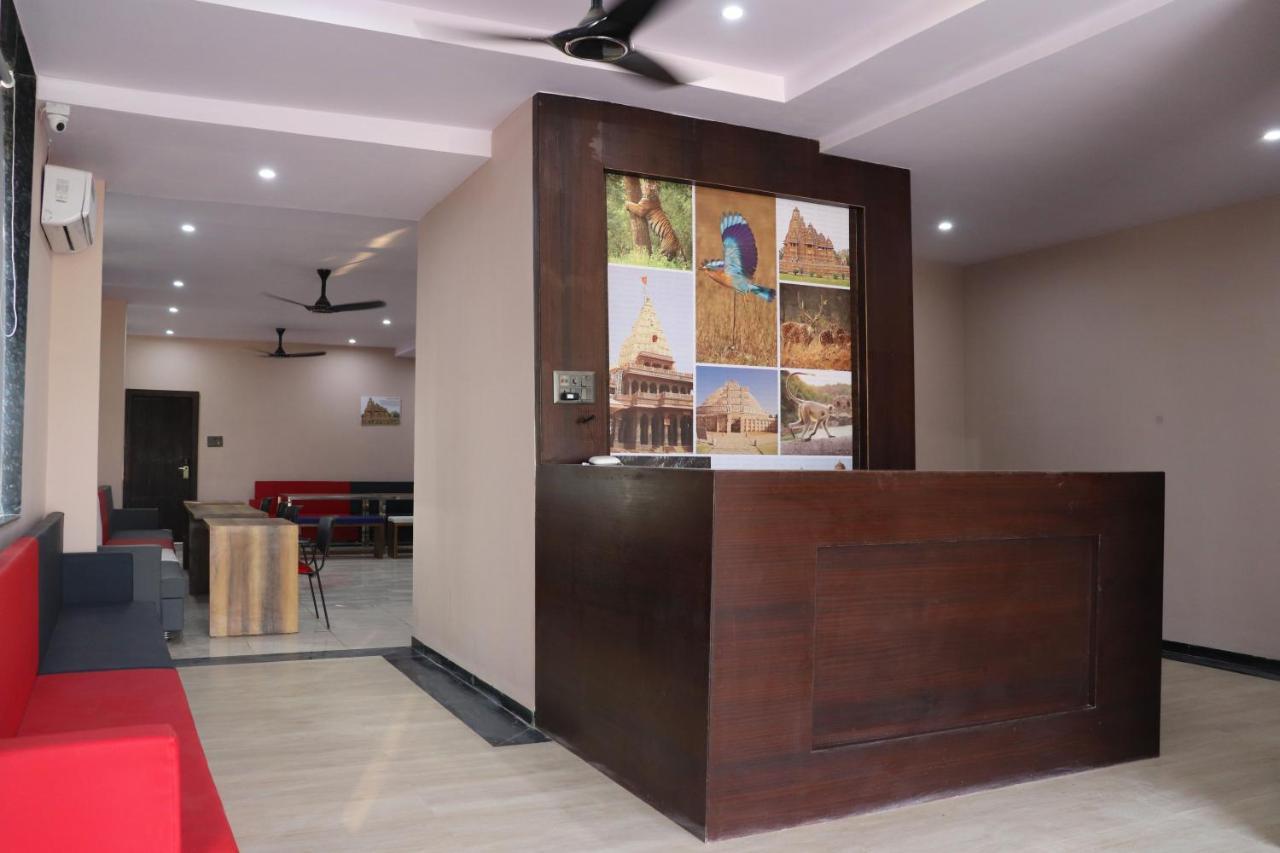 Pat Hotels Indore Extérieur photo