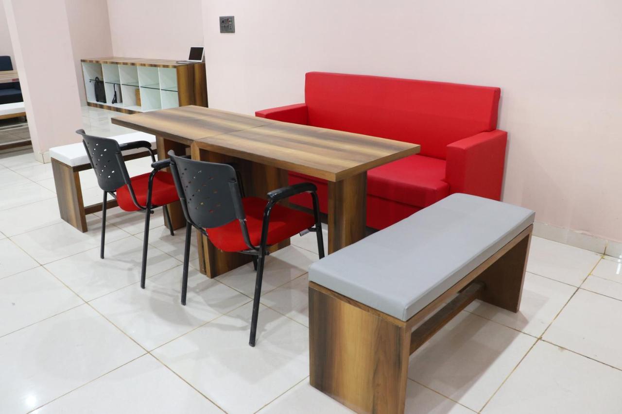 Pat Hotels Indore Extérieur photo