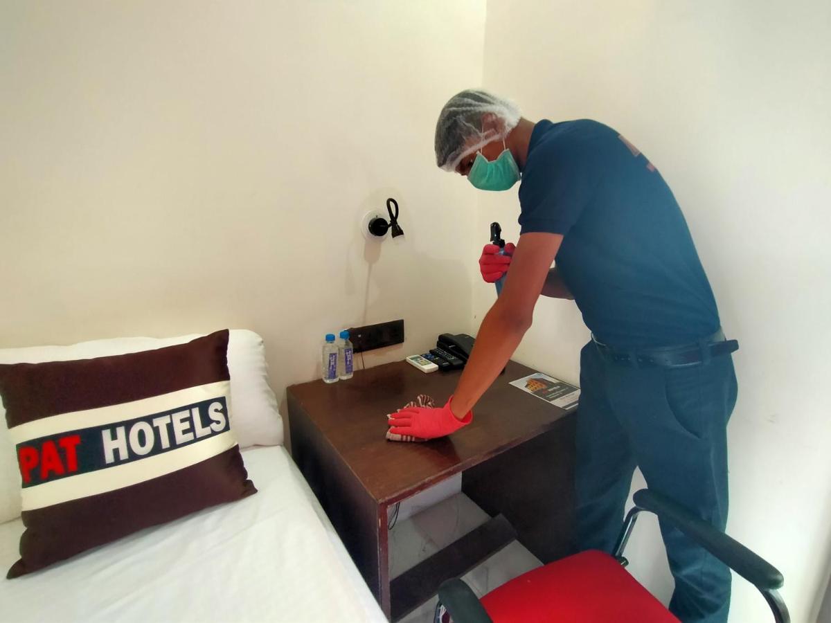 Pat Hotels Indore Extérieur photo