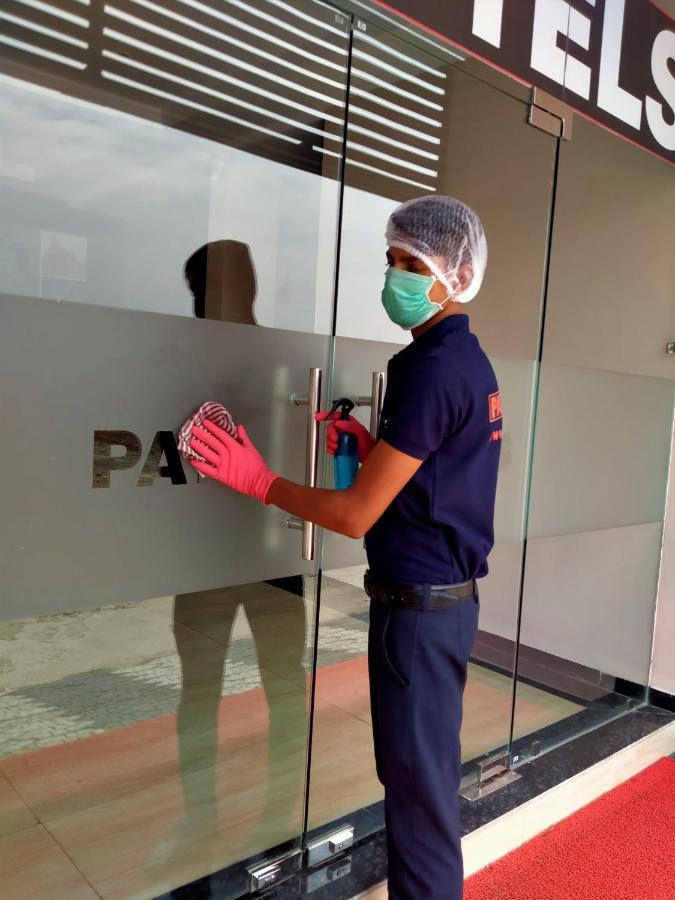 Pat Hotels Indore Extérieur photo