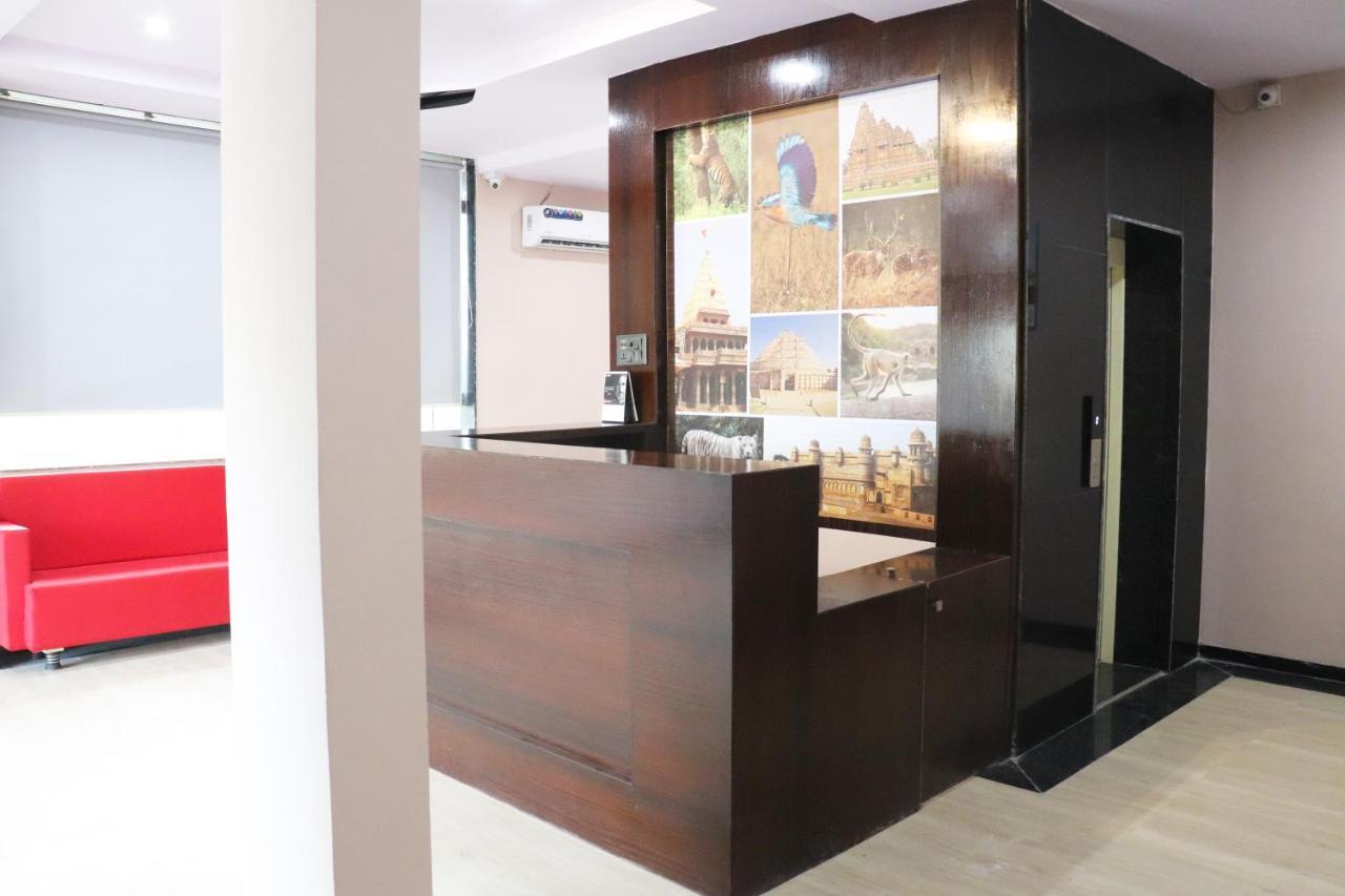 Pat Hotels Indore Extérieur photo